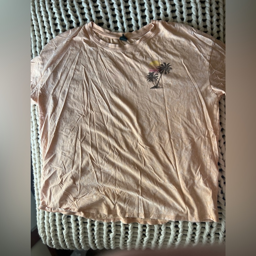 graphic tee